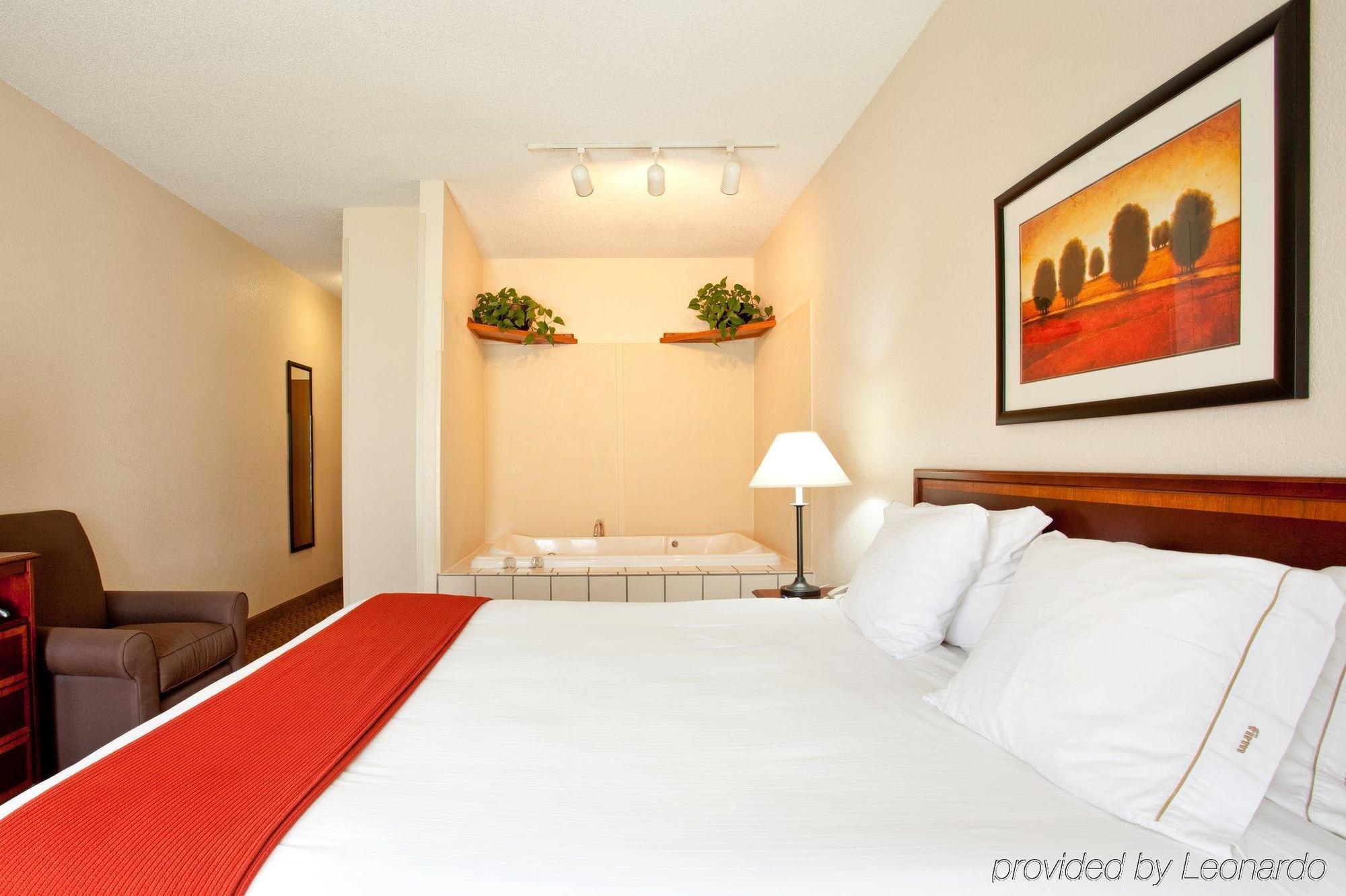 Baymont By Wyndham Merrillville Ruang foto